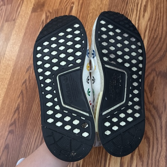 adidas NMD R1 Spectoo White Multicolor Trefoil Streetwear Tennis Shoe Size 6 - Picture 7 of 7